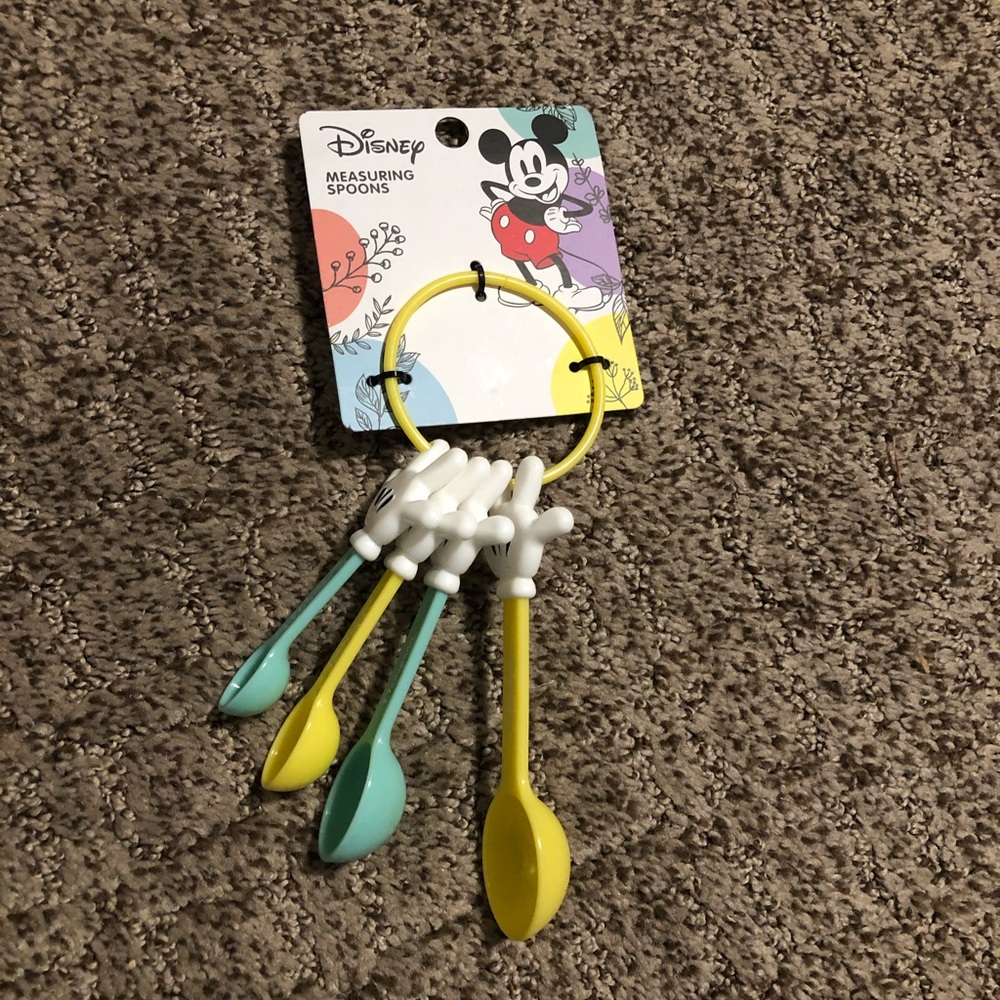 New Disney Mickey Mouse measuring spoons